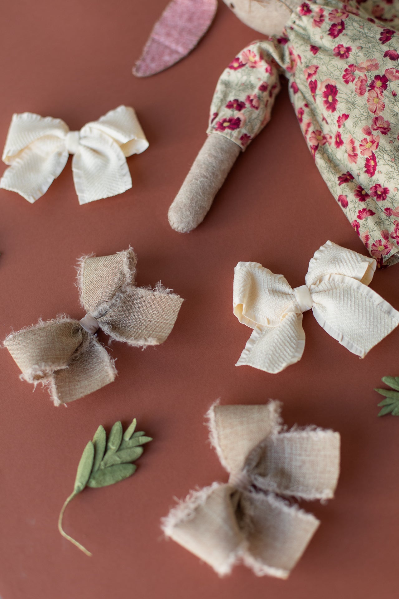 Neutral Frayed Pigtail Set