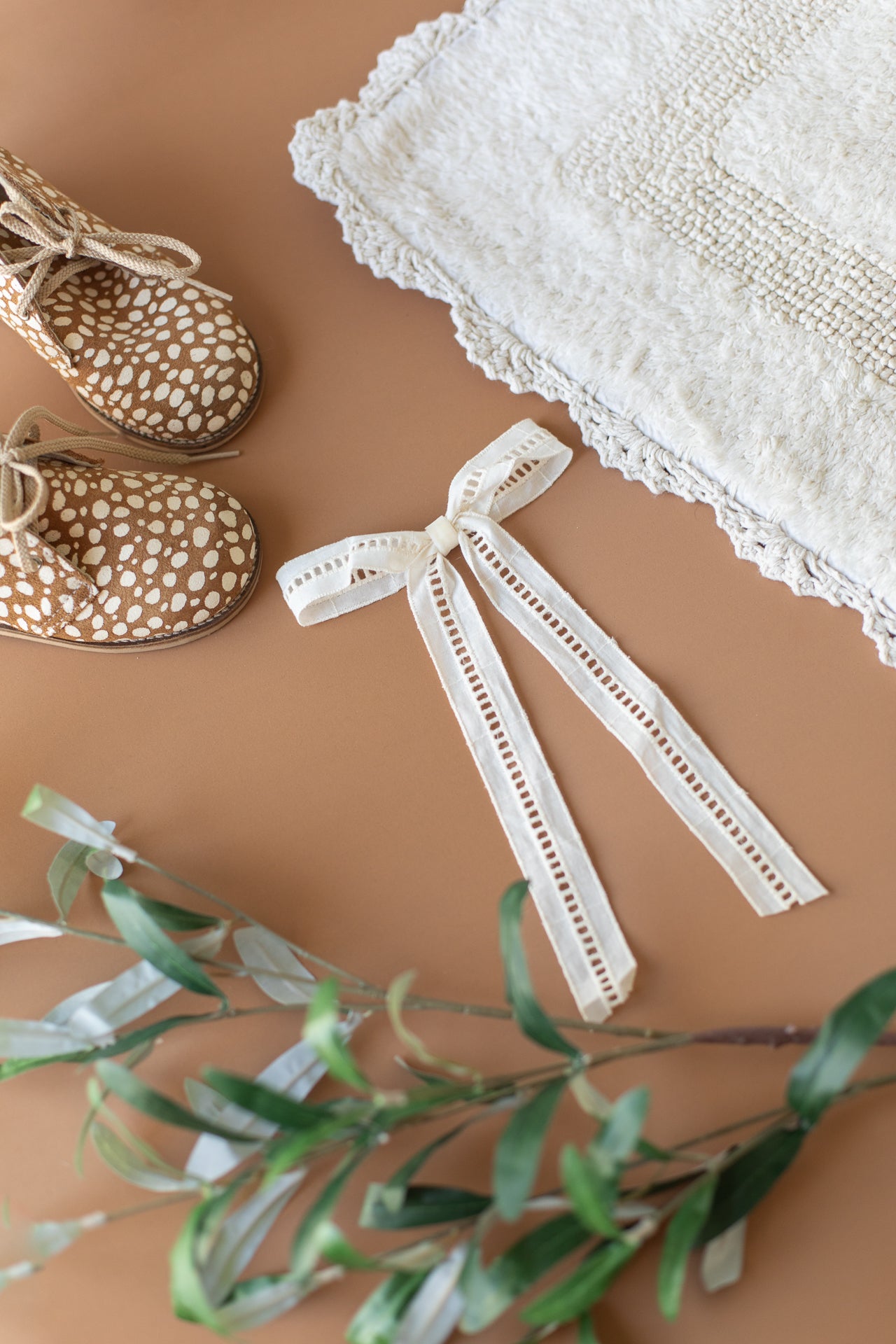 Large Ivory Hair Bow