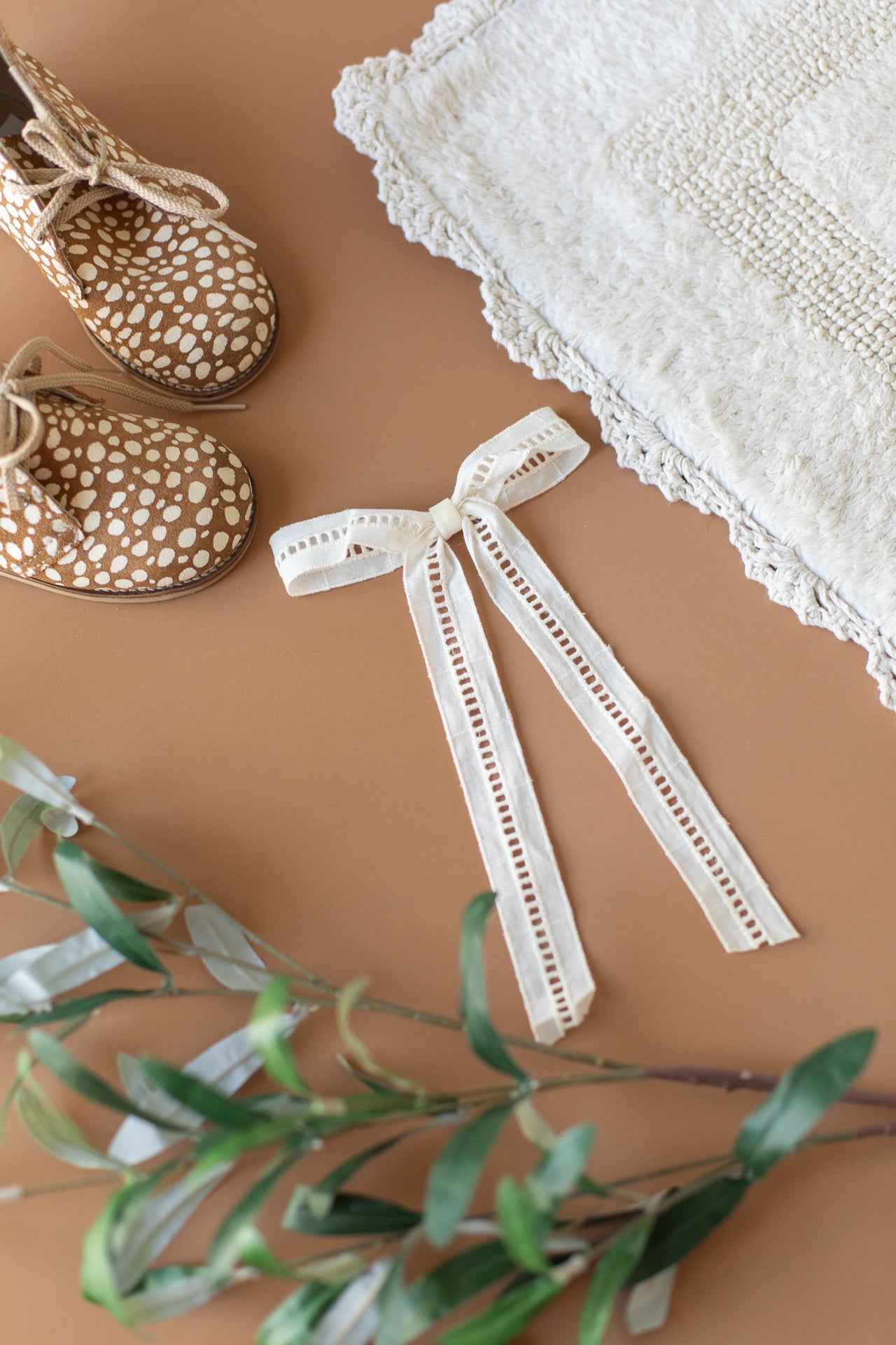 Large Ivory Hair Bow